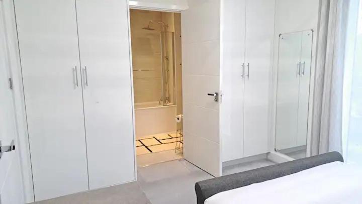 Cozy Double Room With Large En Suite Near Canary Wharf London With Amazing Views In A Shared Apartment Экстерьер фото