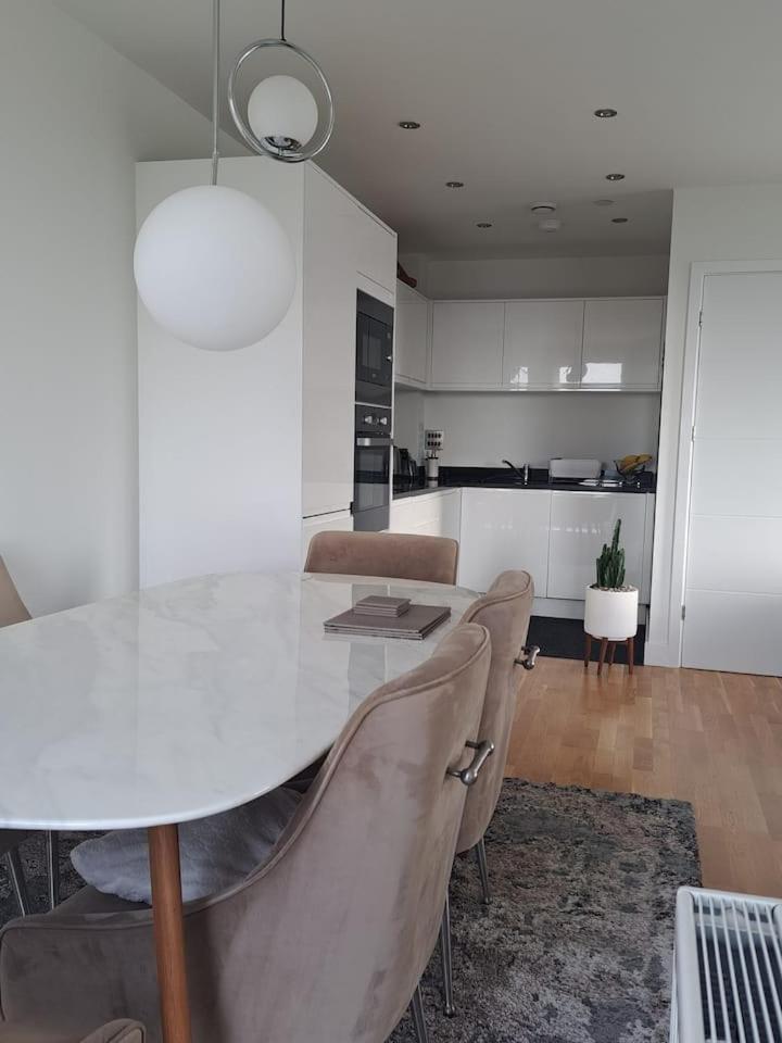 Cozy Double Room With Large En Suite Near Canary Wharf London With Amazing Views In A Shared Apartment Экстерьер фото