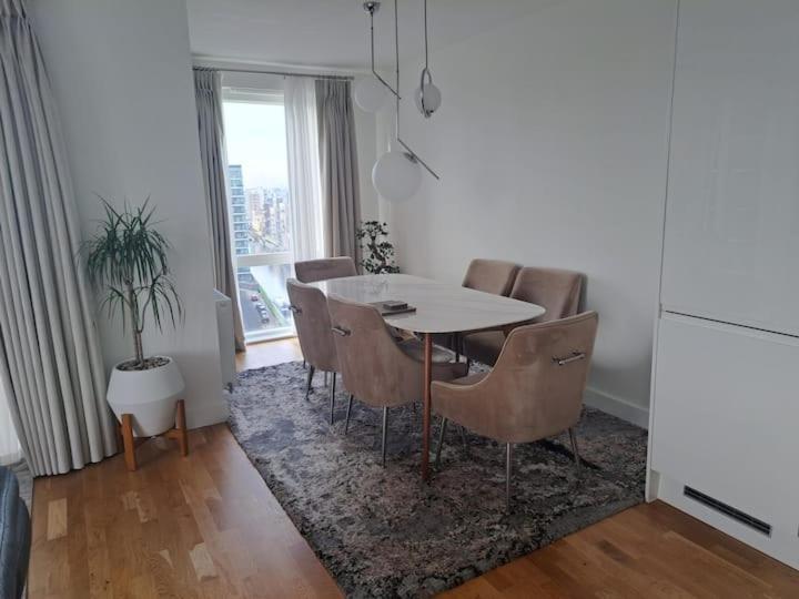 Cozy Double Room With Large En Suite Near Canary Wharf London With Amazing Views In A Shared Apartment Экстерьер фото