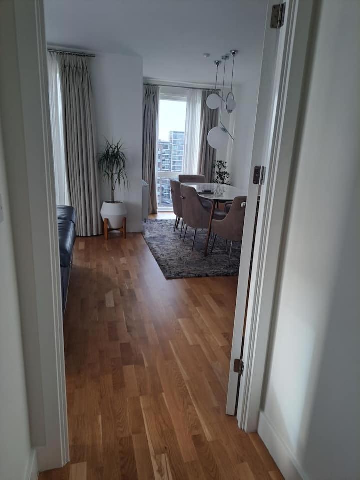 Cozy Double Room With Large En Suite Near Canary Wharf London With Amazing Views In A Shared Apartment Экстерьер фото